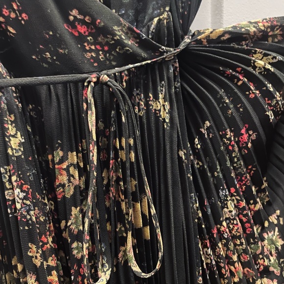 Aritzia Wilfred Beaune Dress - Picture 3 of 3